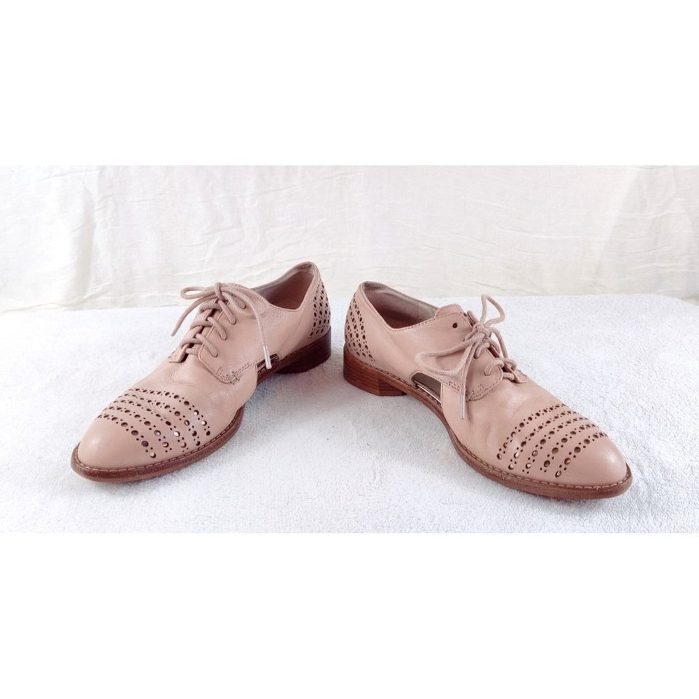 Louise et Cie Oxford Sandal Shoe 6M Tan-Blush Gold Leather-Cut Leather Flats